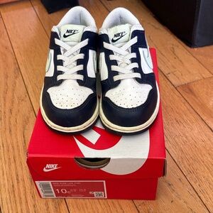 Nike Kids' volt/ midnight navy dunk low